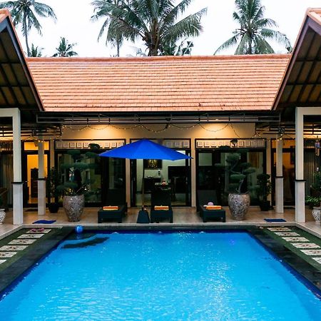 Mias Jungle House Hotel Lovina Exterior foto