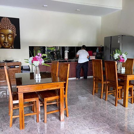 Mias Jungle House Hotel Lovina Exterior foto