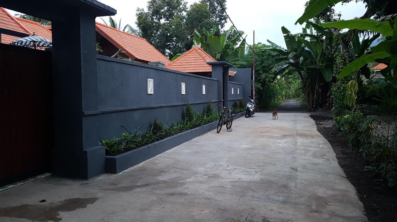 Mias Jungle House Hotel Lovina Exterior foto