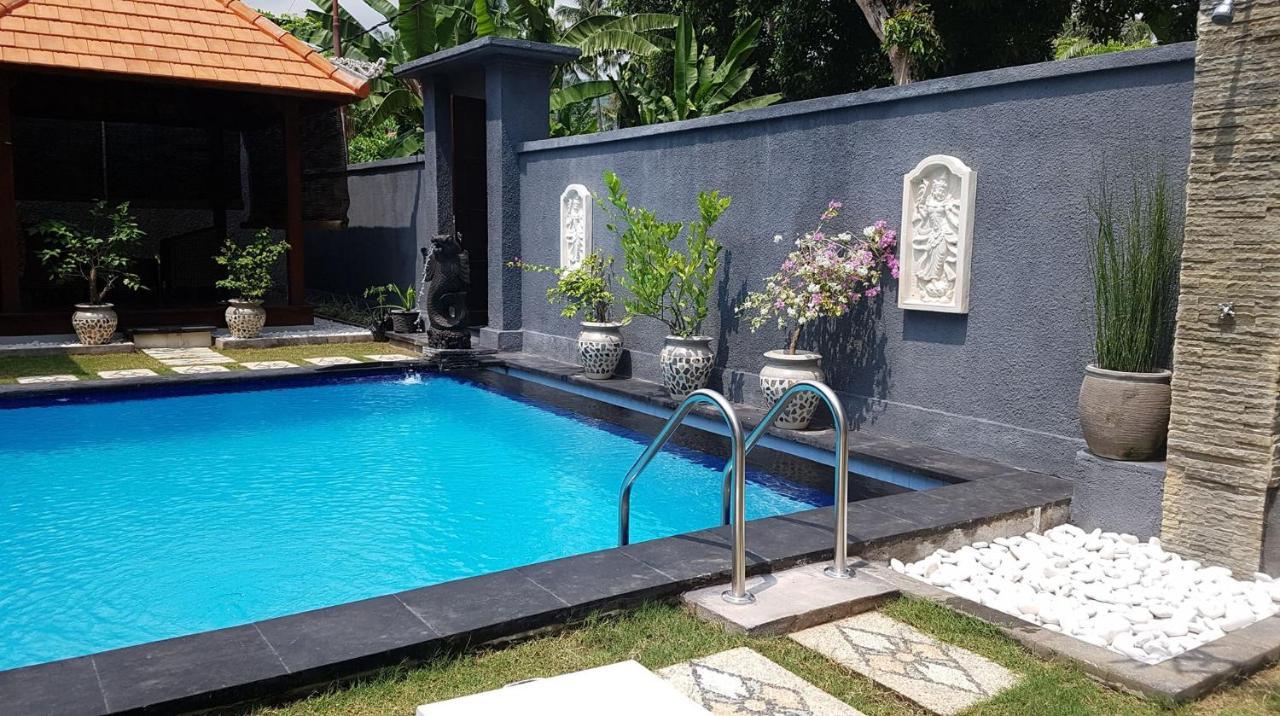 Mias Jungle House Hotel Lovina Exterior foto