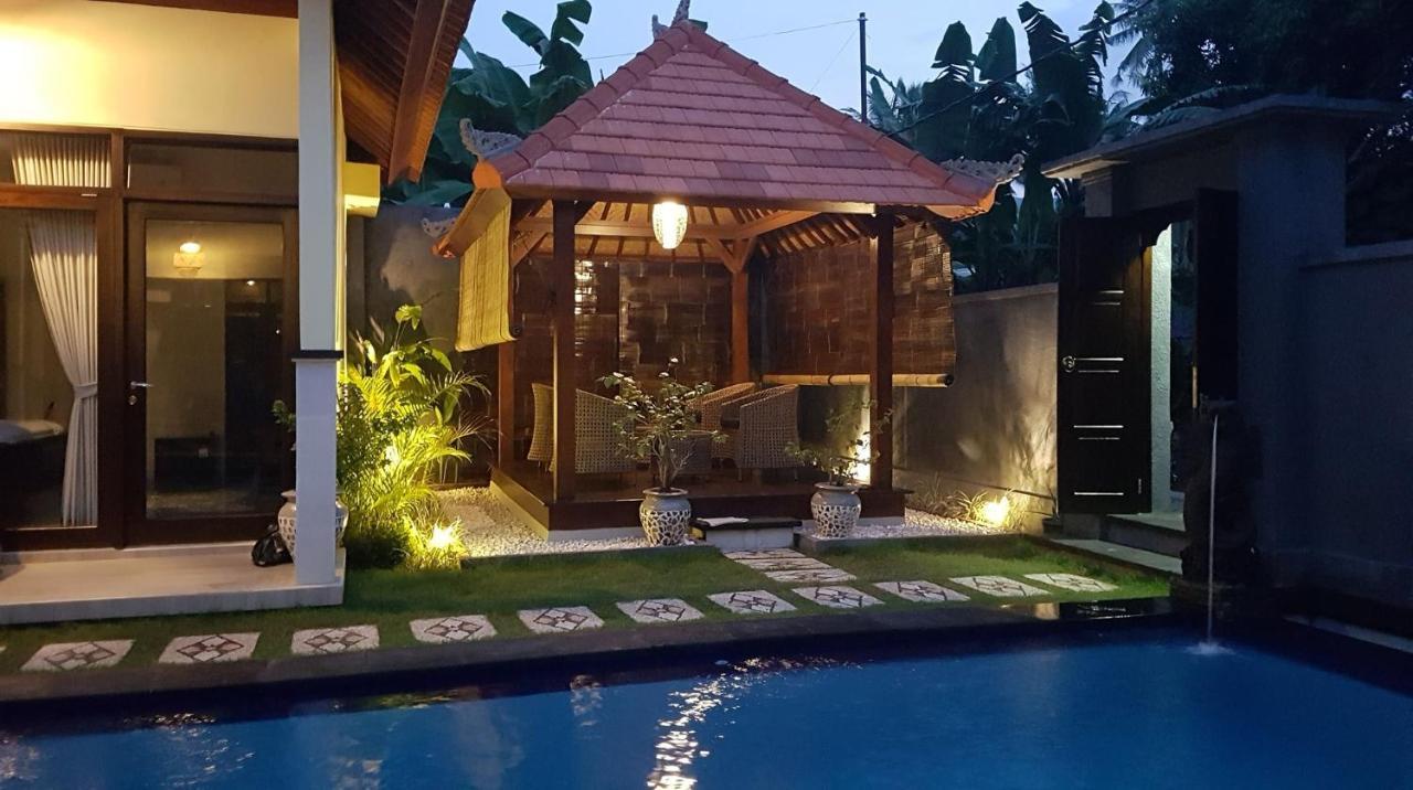 Mias Jungle House Hotel Lovina Exterior foto