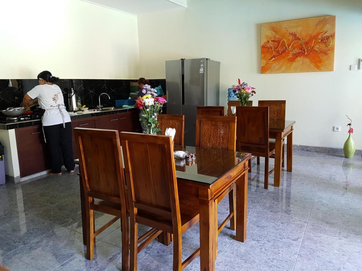 Mias Jungle House Hotel Lovina Exterior foto
