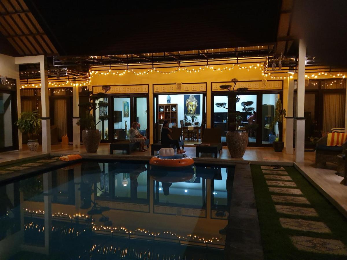 Mias Jungle House Hotel Lovina Exterior foto