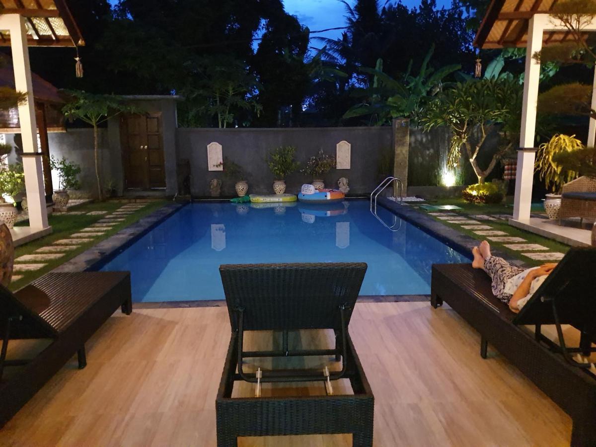 Mias Jungle House Hotel Lovina Exterior foto