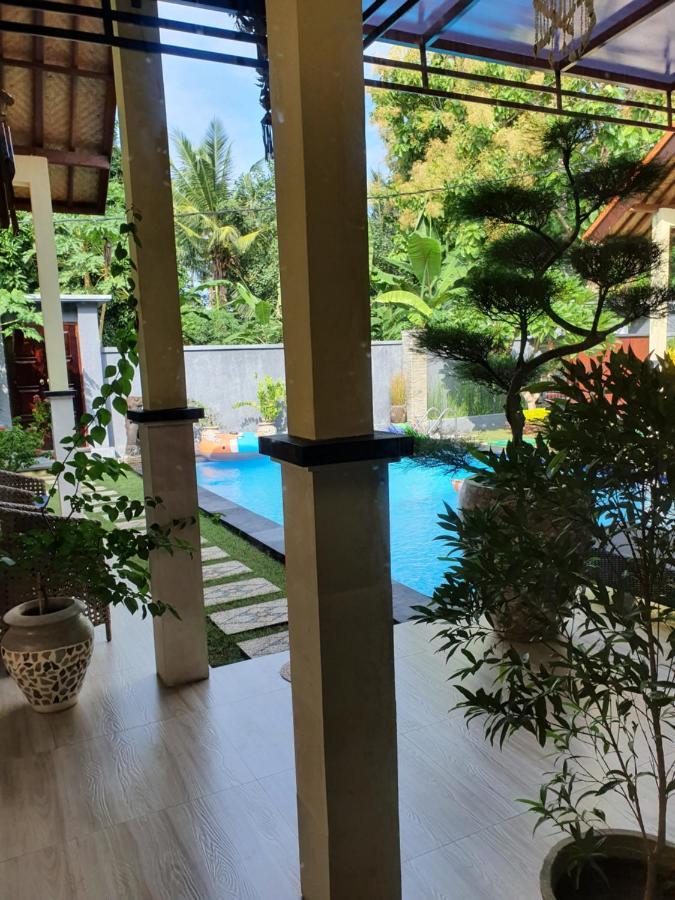 Mias Jungle House Hotel Lovina Exterior foto