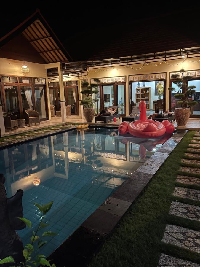 Mias Jungle House Hotel Lovina Exterior foto