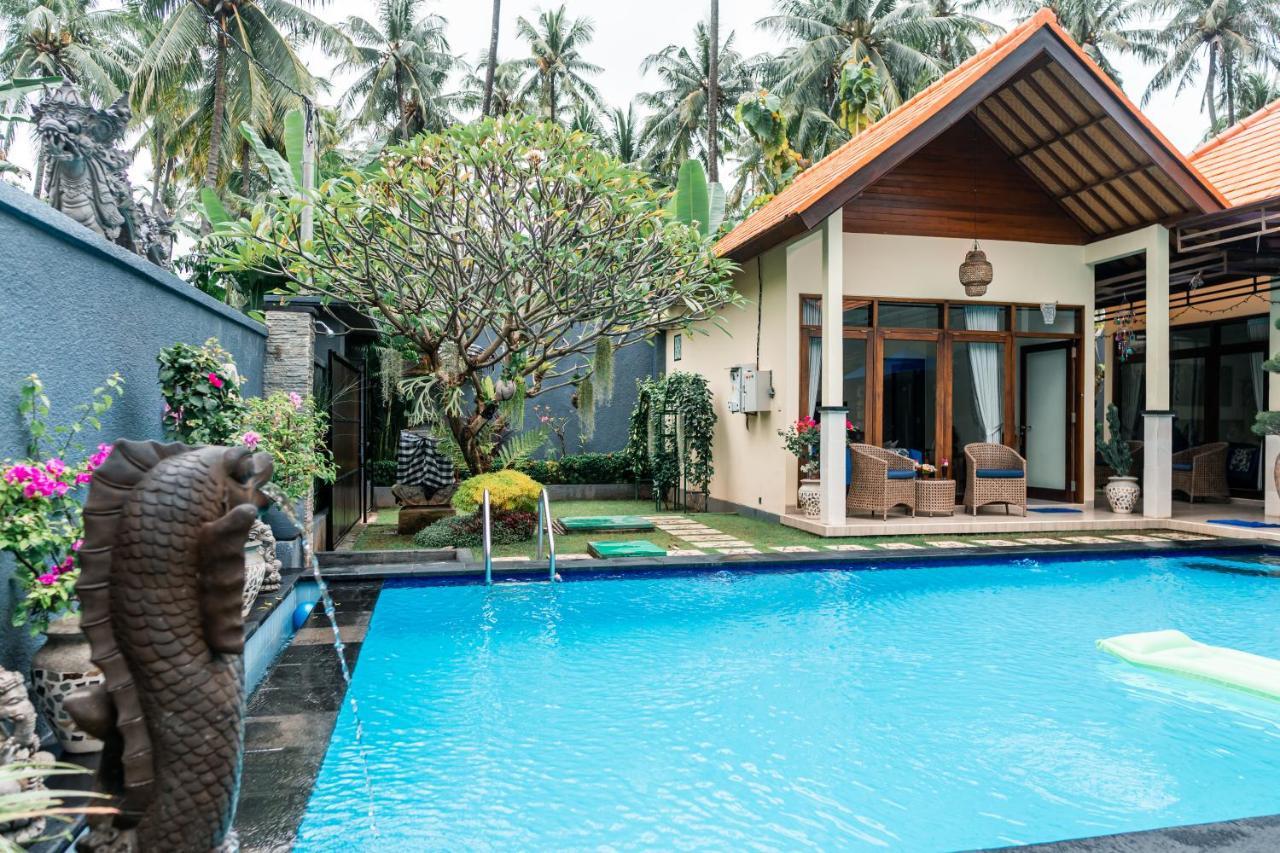 Mias Jungle House Hotel Lovina Exterior foto