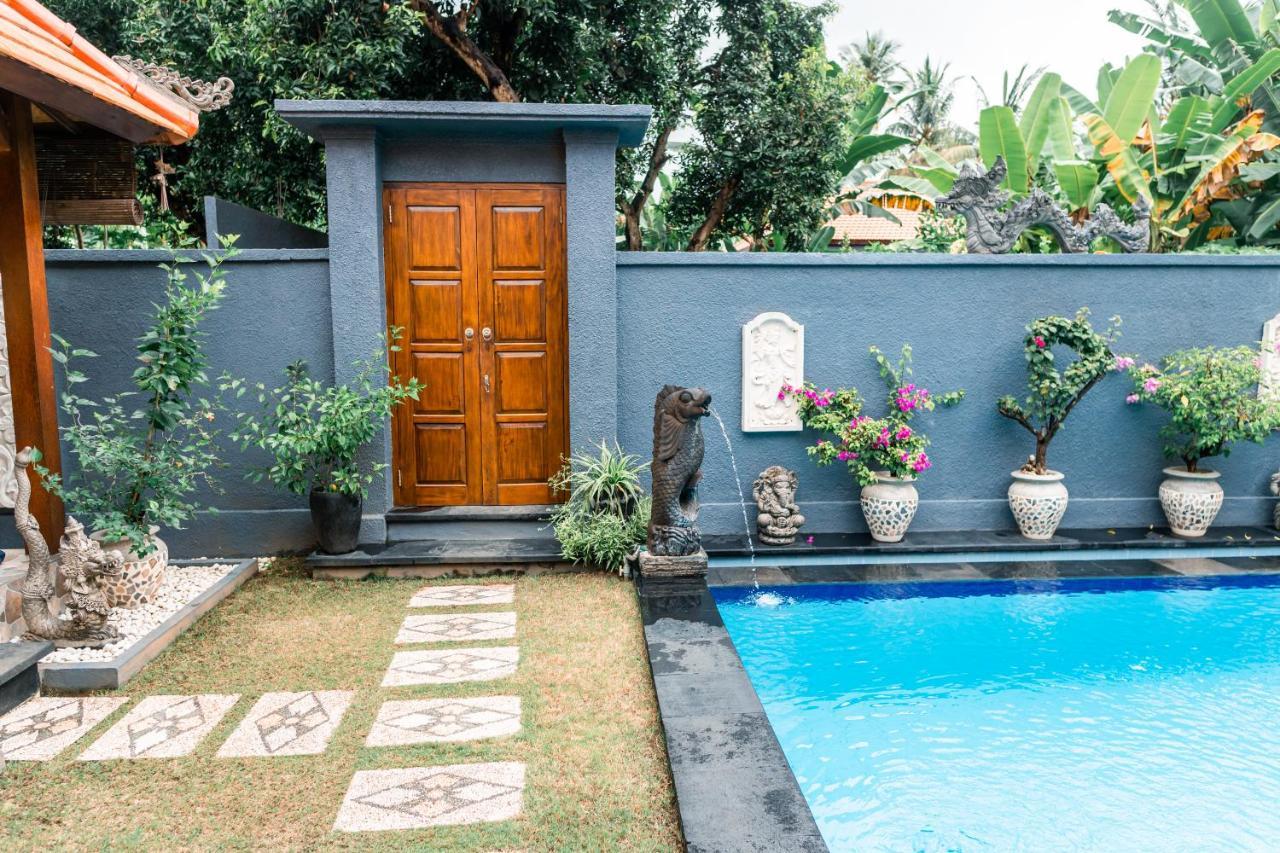 Mias Jungle House Hotel Lovina Exterior foto